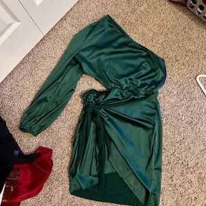One-Shoulder Satin Dress in Emerald